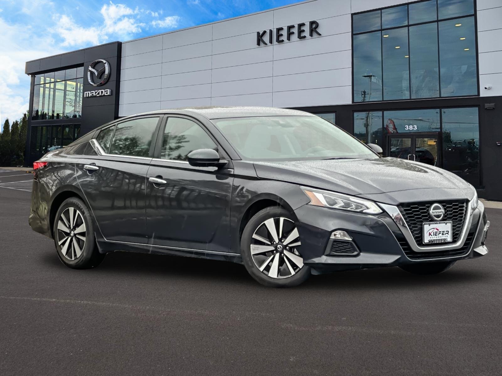 Used 2022 Nissan Altima 2.5 SV image 2