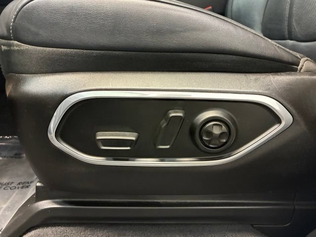 Used 2023 Jeep Wagoneer L Series III w/ Premium Group I AWD/4WD image 13
