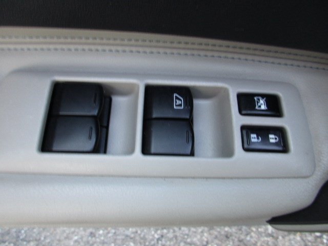 Used 2013 Nissan Rogue SL AWD/4WD image 17
