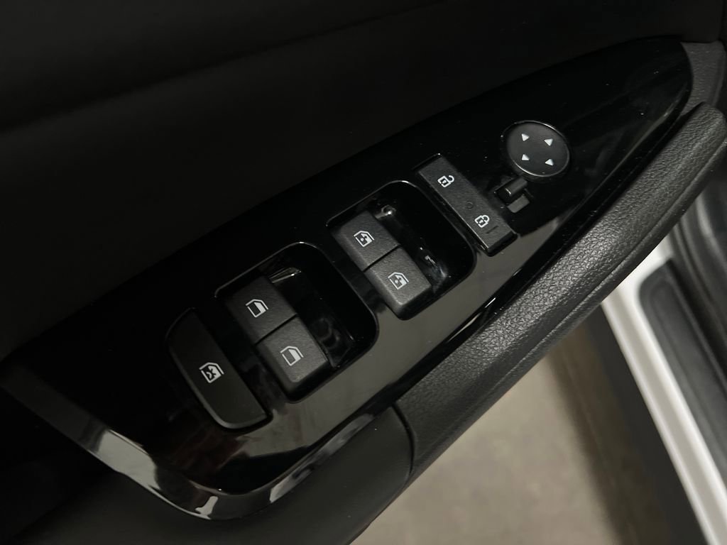 Used 2024 Kia Sportage SX FWD image 13