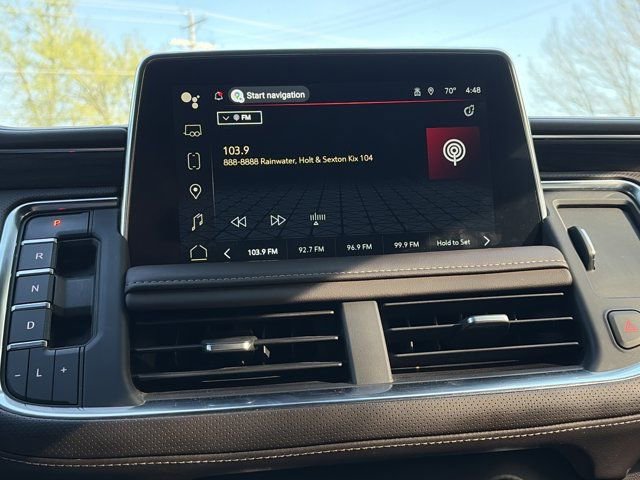 Used 2023 GMC Yukon SLT w/ SLT Premium Package image 22