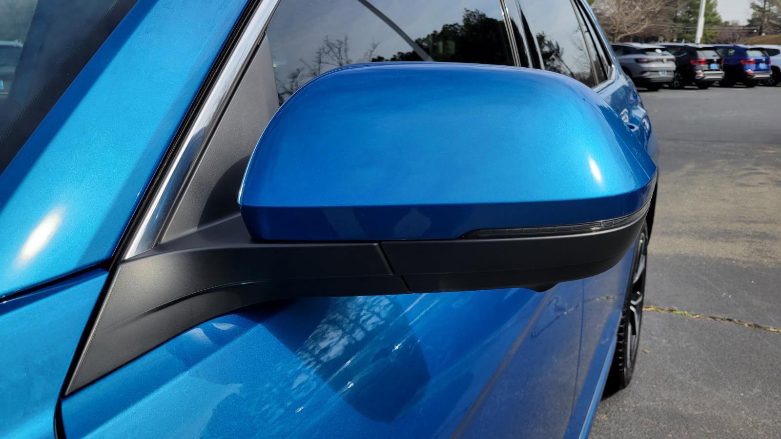 Certified 2025 Volkswagen Atlas Cross Sport SEL Premium R-Line image 10