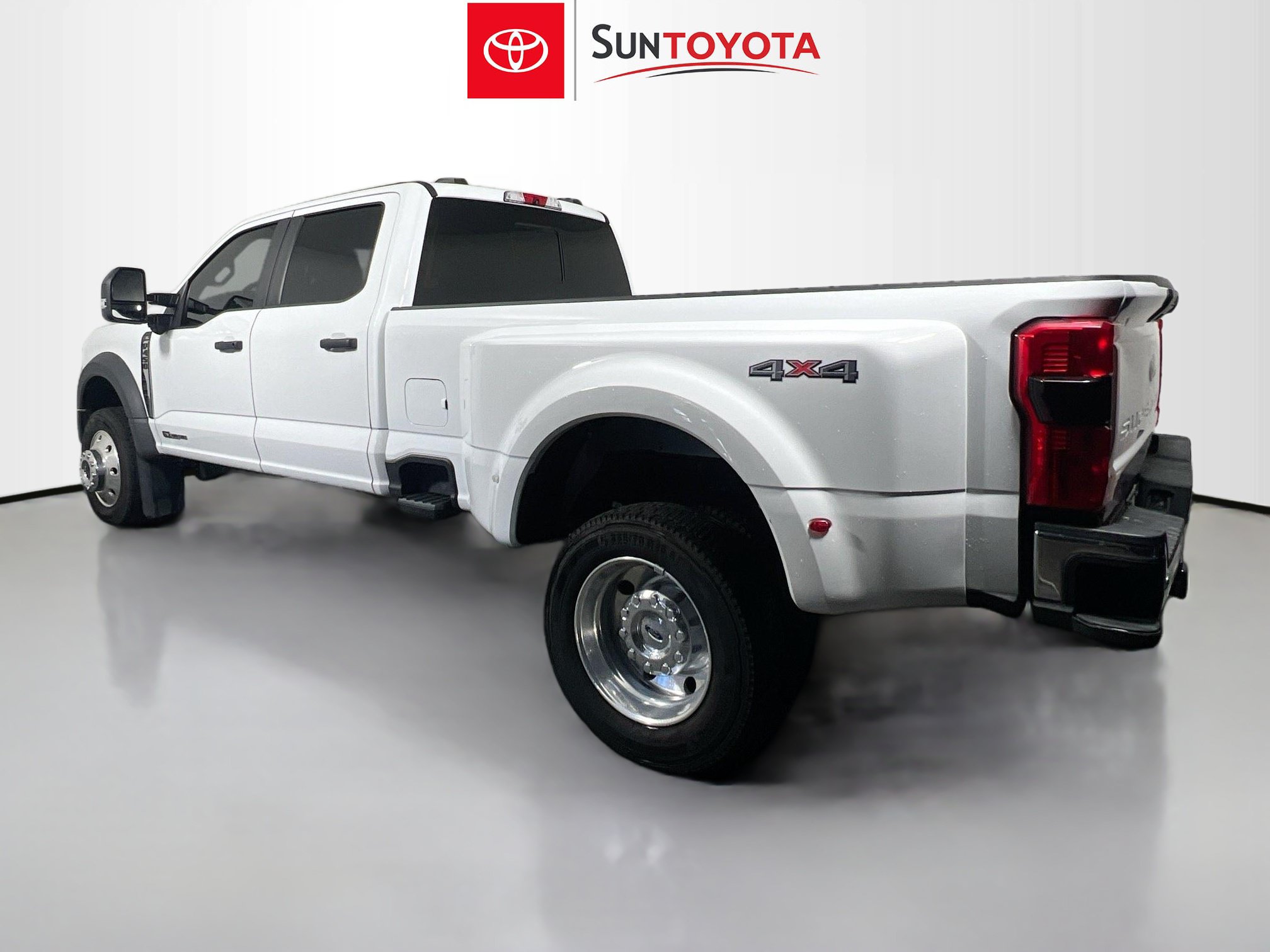 Used 2023 Ford F450 XL w/ 360-Degree Camera Package AWD/4WD image 6