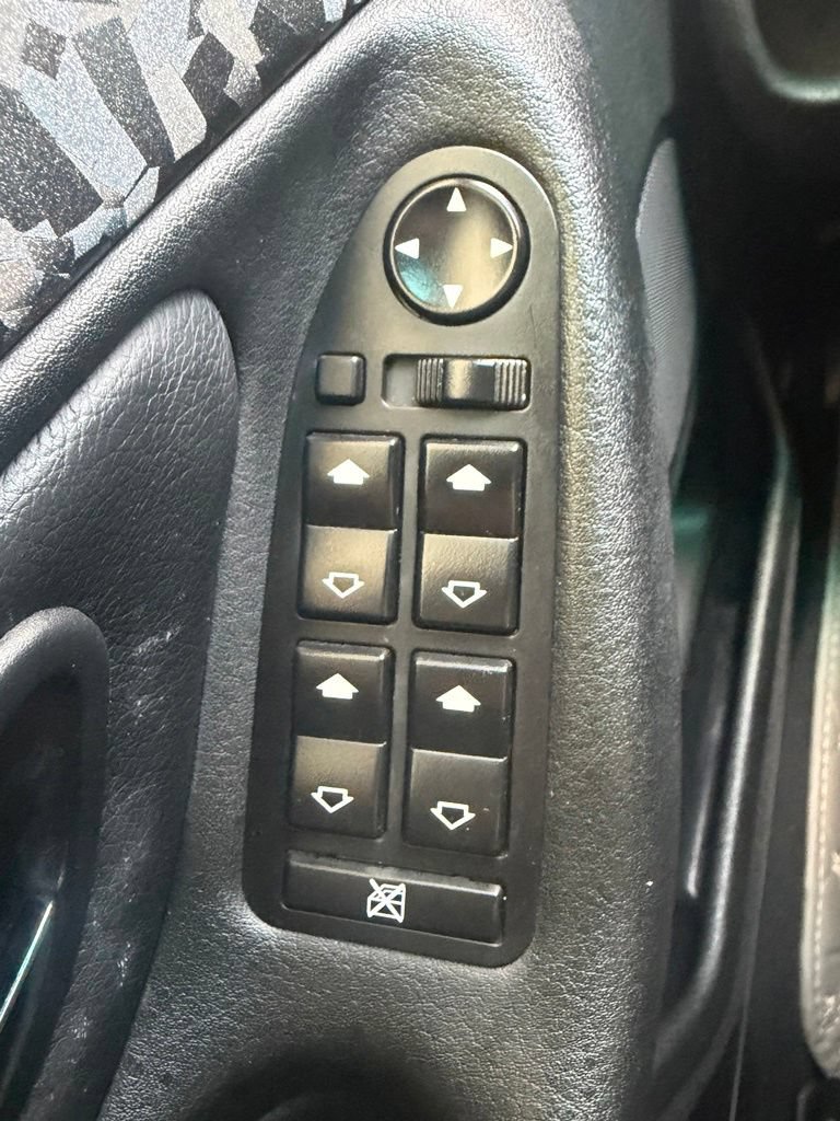 Used 2001 BMW 740iL RWD image 27