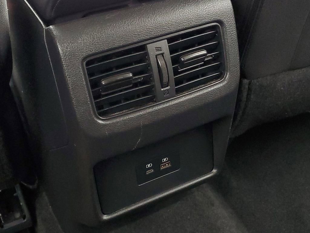 Used 2023 Nissan Rogue SV image 25