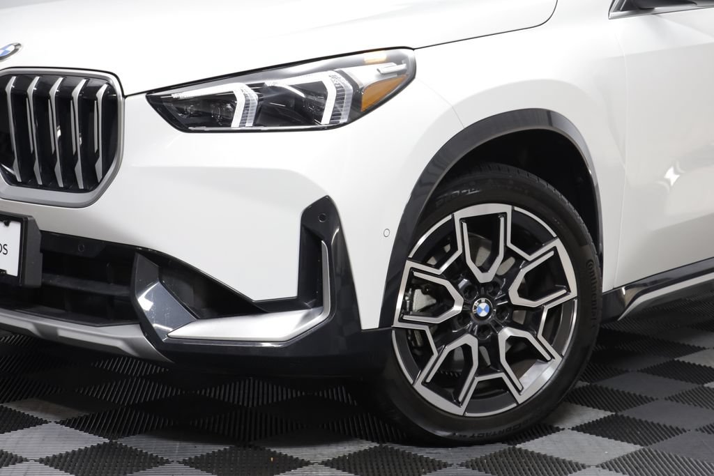 Used 2026 BMW X1 xDrive28i AWD/4WD image 3