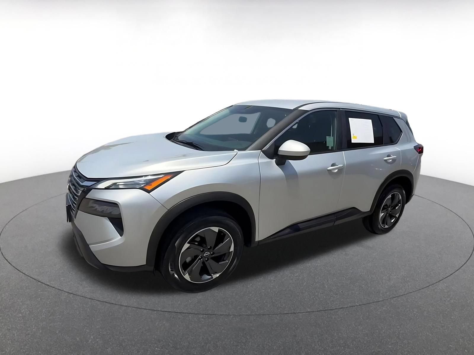 Used 2025 Nissan Rogue SV FWD image 8