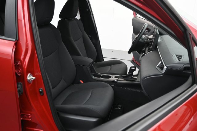 Used 2023 Toyota Corolla Cross LE FWD image 30