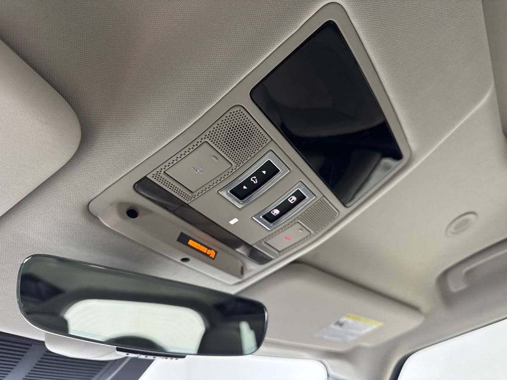 Used 2023 Land Rover Defender 110 SE AWD/4WD image 75