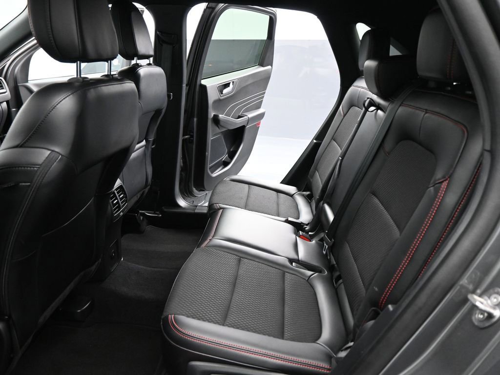 Certified 2025 Ford Escape ST-Line image 18
