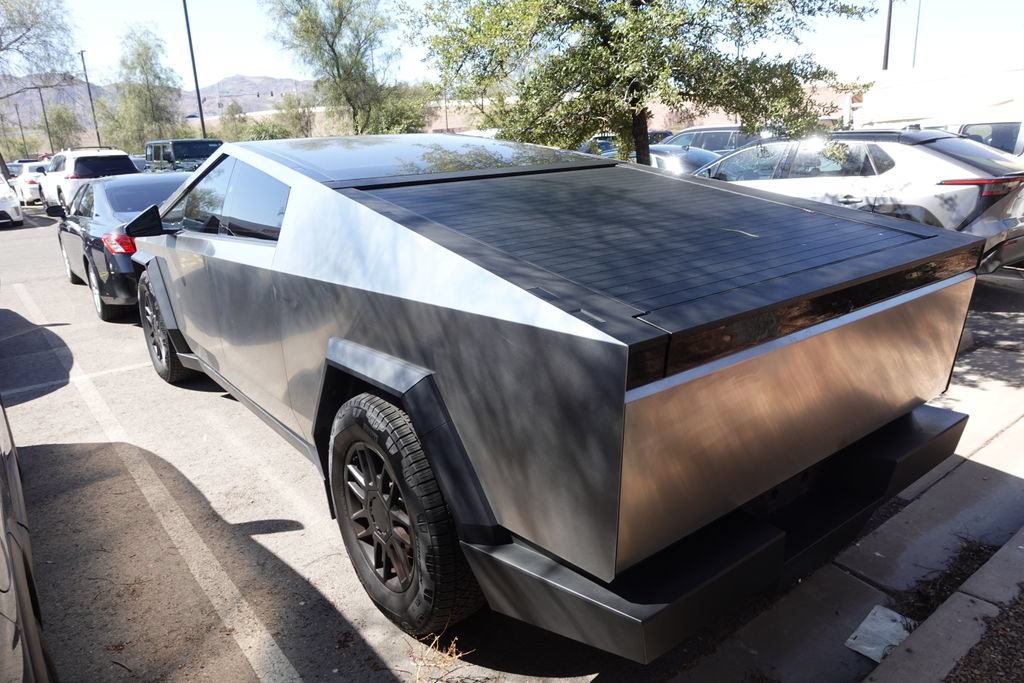 Used 2025 Tesla Cybertruck Cyberbeast AWD/4WD image 11