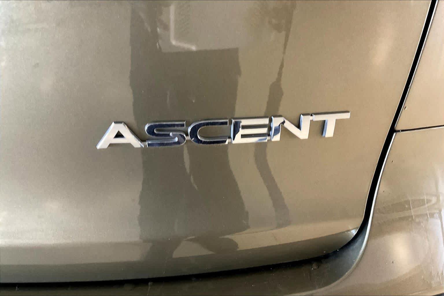 Used 2023 Subaru Ascent Premium w/ Convenience Package AWD/4WD image 9