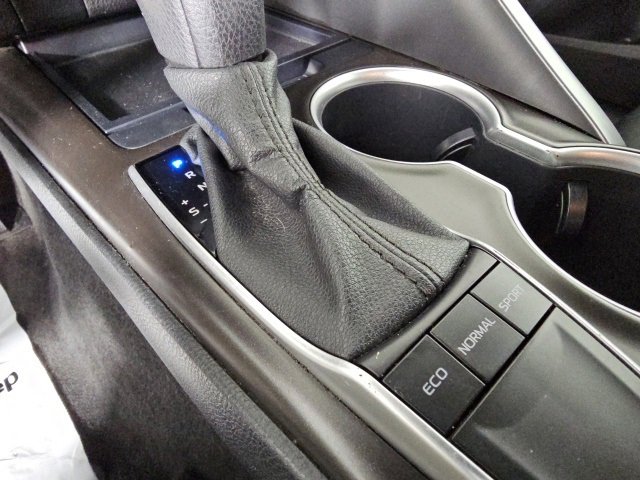 Used 2023 Toyota Camry LE image 20