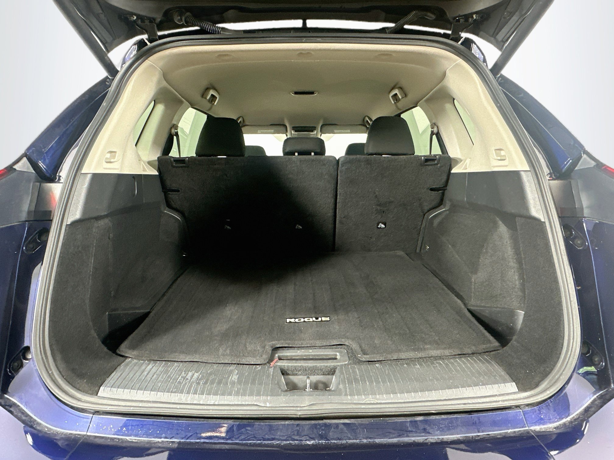 Used 2025 Nissan Rogue SV AWD/4WD image 27