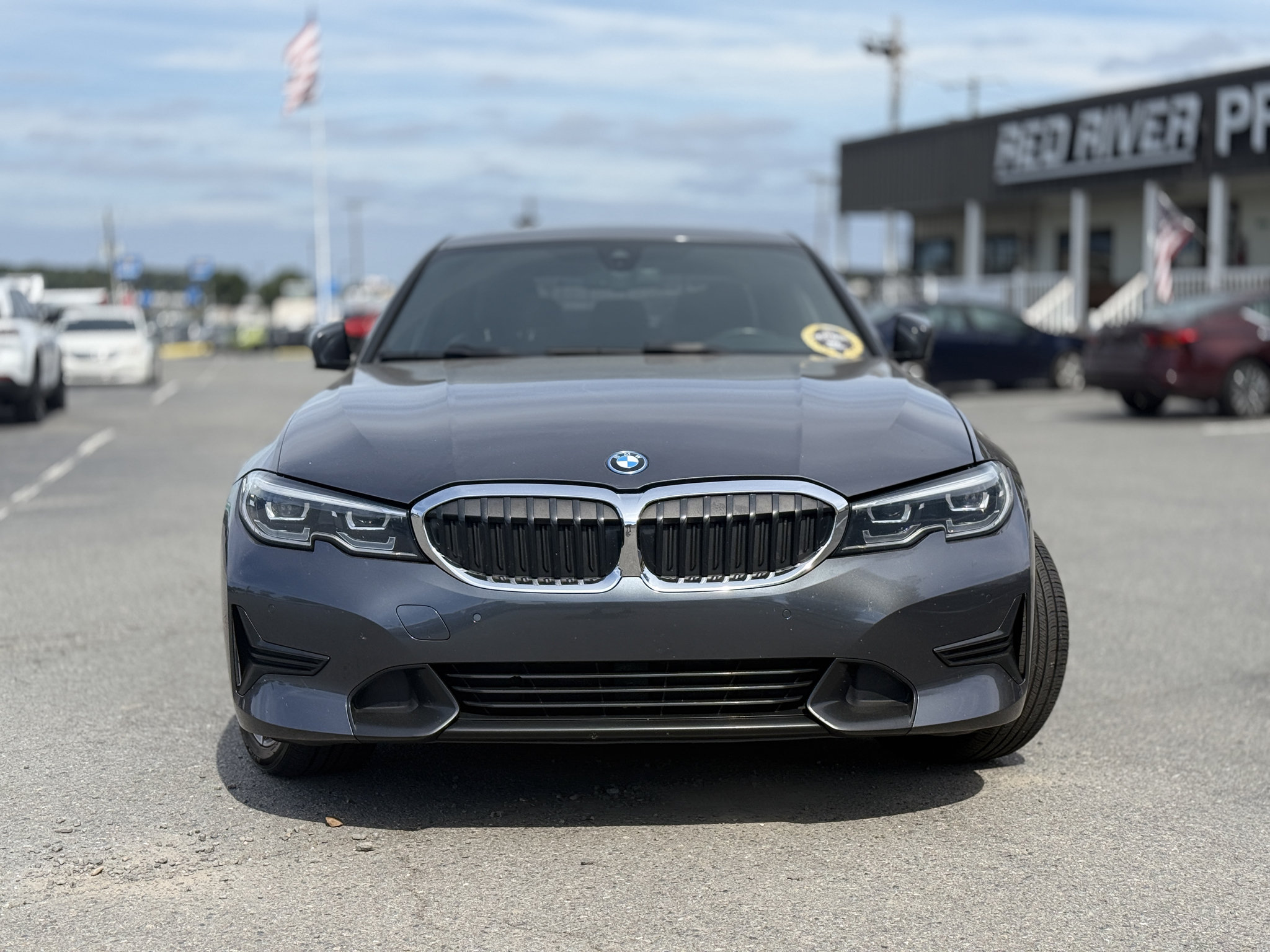 Used 2022 BMW 330e xDrive w/ Driving Assistance Package AWD/4WD image 2