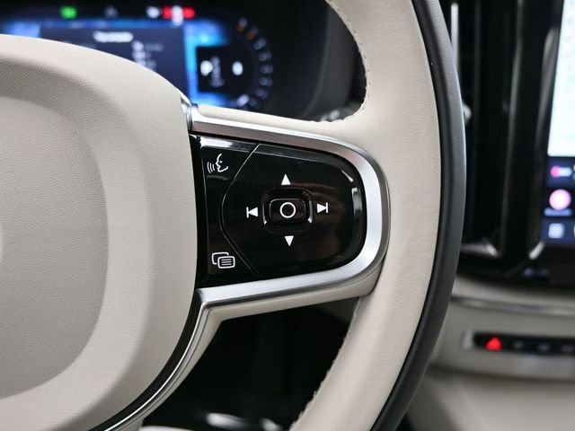 Used 2023 Volvo XC60 B5 Ultimate w/ Protection Package Premier FWD image 24