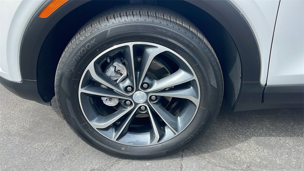 Used 2022 Buick Encore GX Select image 9