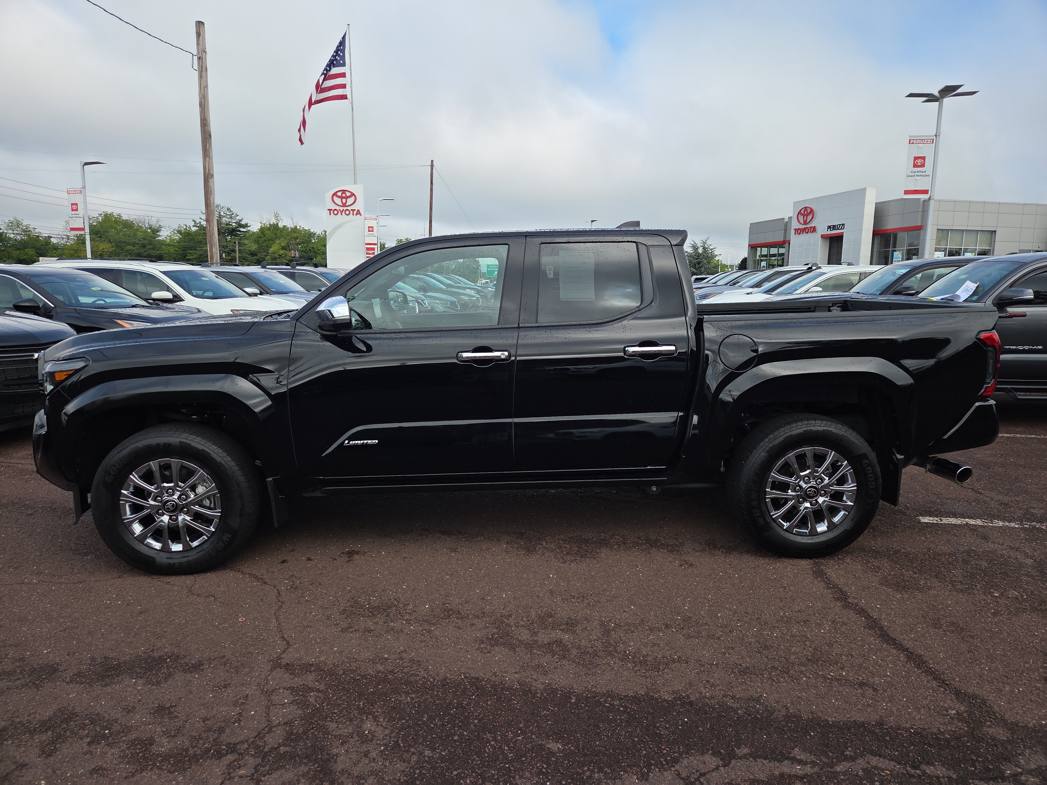 Certified 2025 Toyota Tacoma Limited AWD/4WD image 6