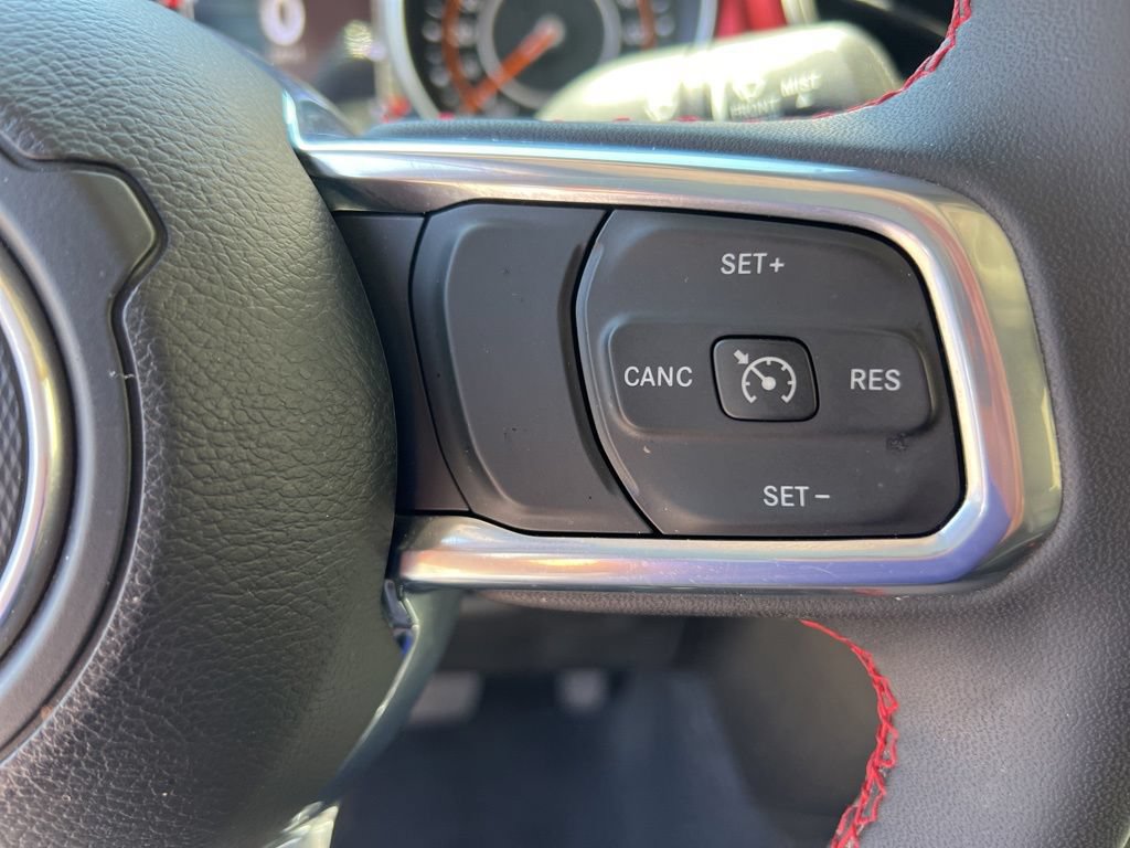 Used 2023 Jeep Gladiator Rubicon w/ LED Lighting Group AWD/4WD image 14