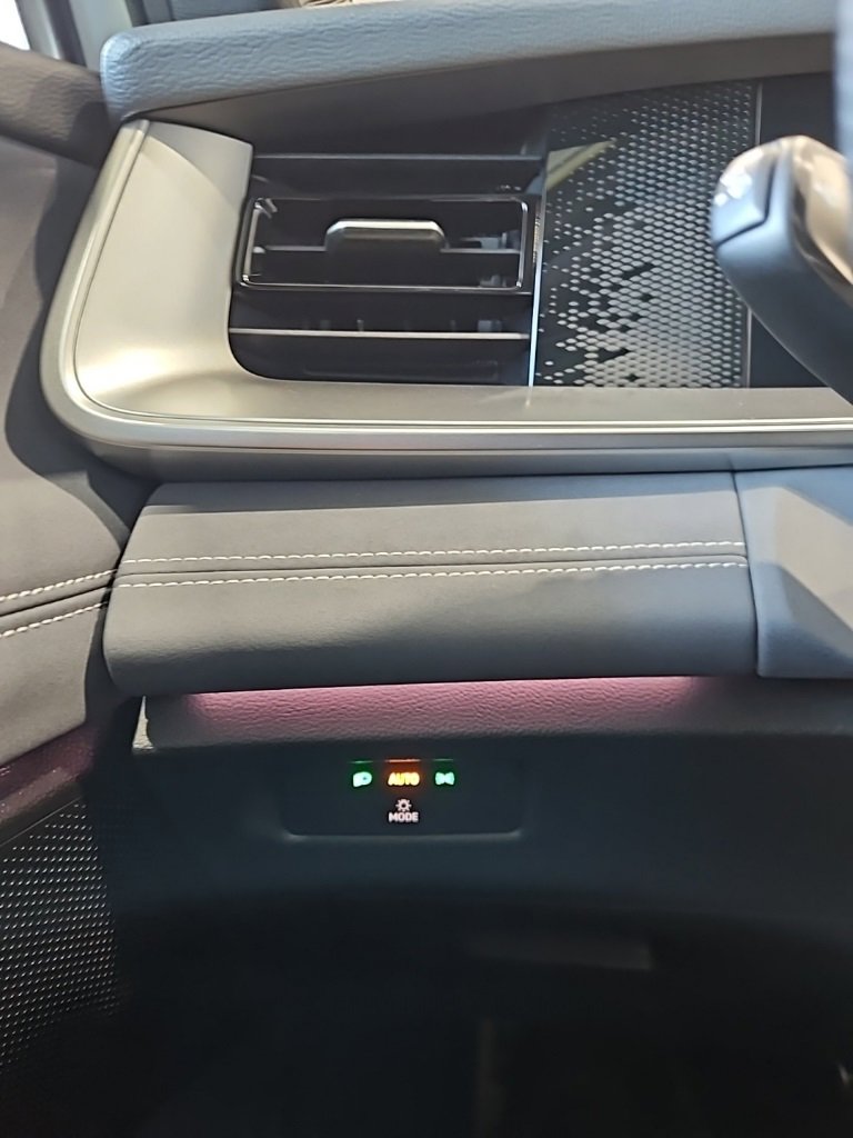 New 2026 Volkswagen Tiguan SE R-Line image 36