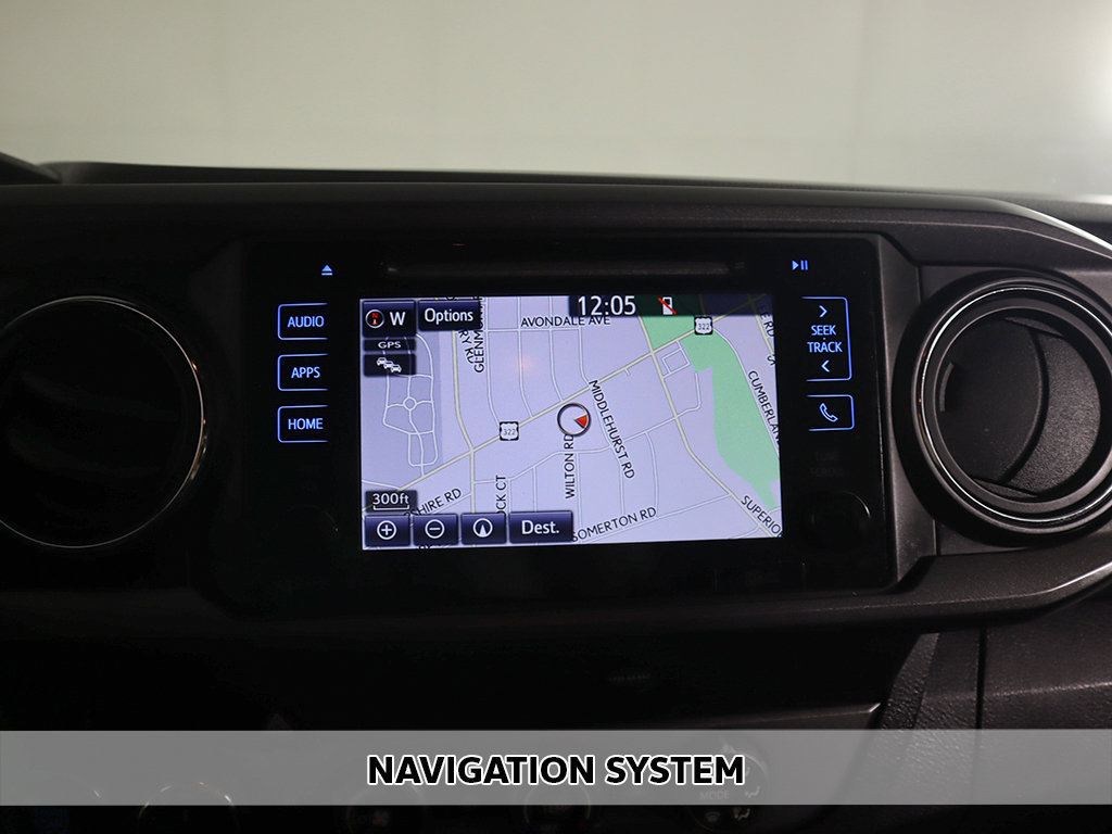 Used 2019 Toyota Tacoma TRD Sport AWD/4WD image 3