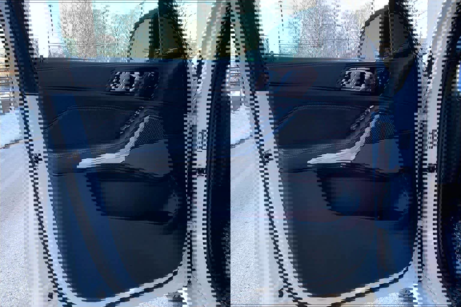 Used 2024 BMW X7 M60i w/ Executive Package image 21