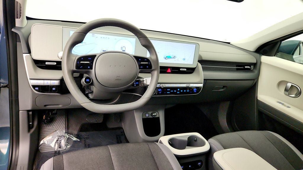 Used 2024 Hyundai Ioniq 5 SEL AWD/4WD image 12