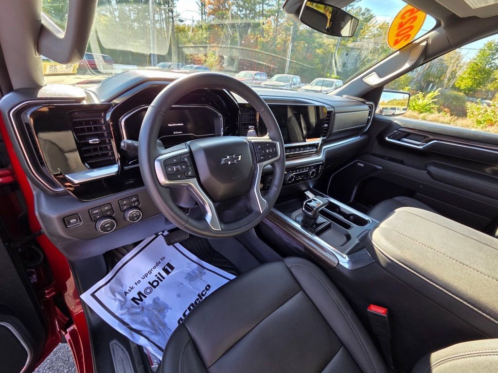 Used 2025 Chevrolet Silverado 1500 LT Trail Boss w/ Convenience Package II image 6