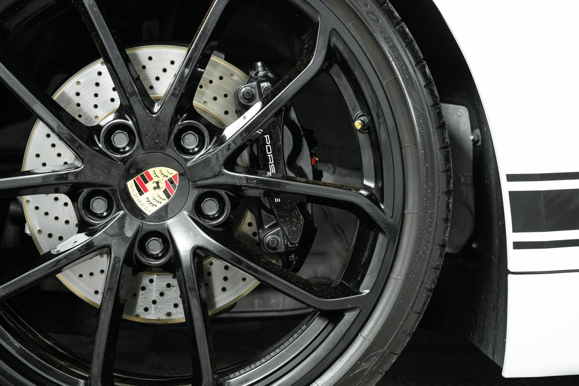 Used 2025 Porsche 718 Cayman RWD image 36
