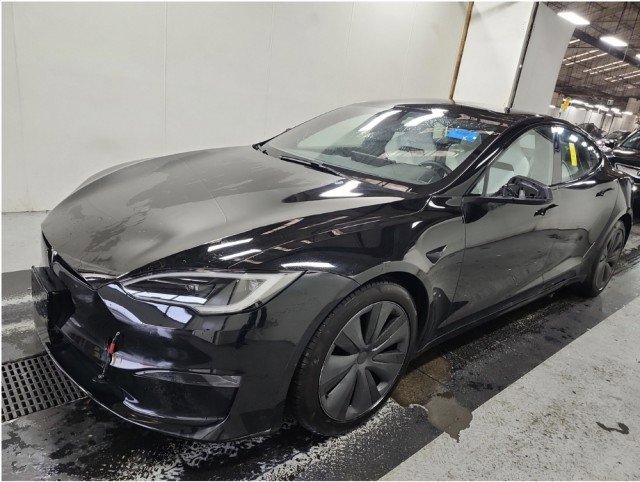 Used 2025 Tesla Model S Plaid image 4