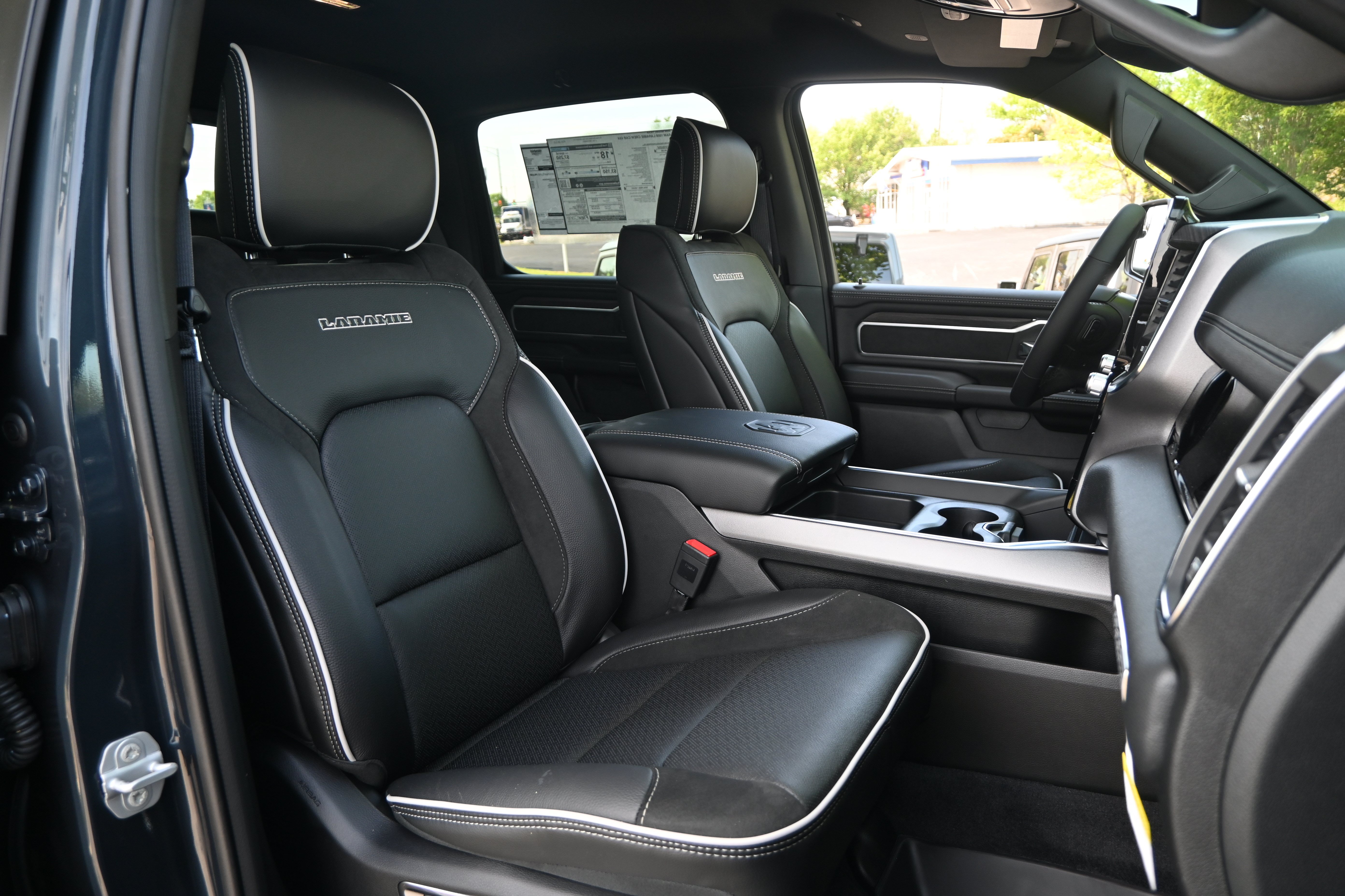 New 2026 RAM 1500 Laramie w/ Night Edition AWD/4WD image 32