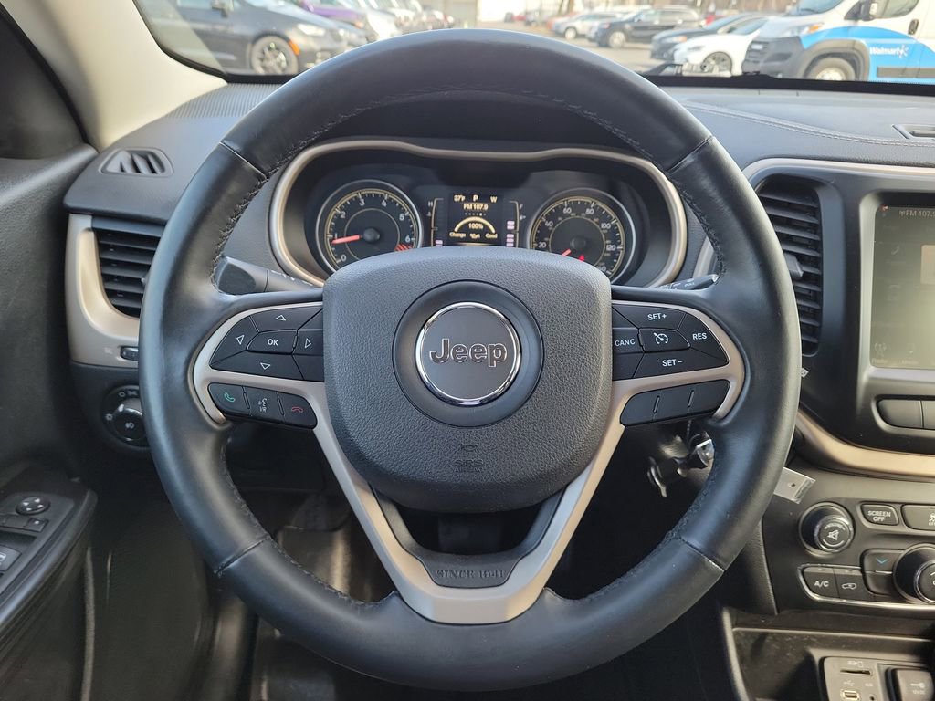 Used 2014 Jeep Cherokee Latitude FWD image 23
