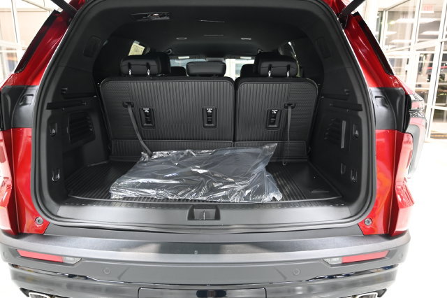 New 2027 Chevrolet Traverse LT w/ Midnight/Sport Edition FWD image 29