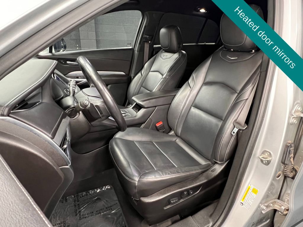 Used 2021 Cadillac XT4 Premium Luxury AWD/4WD image 4