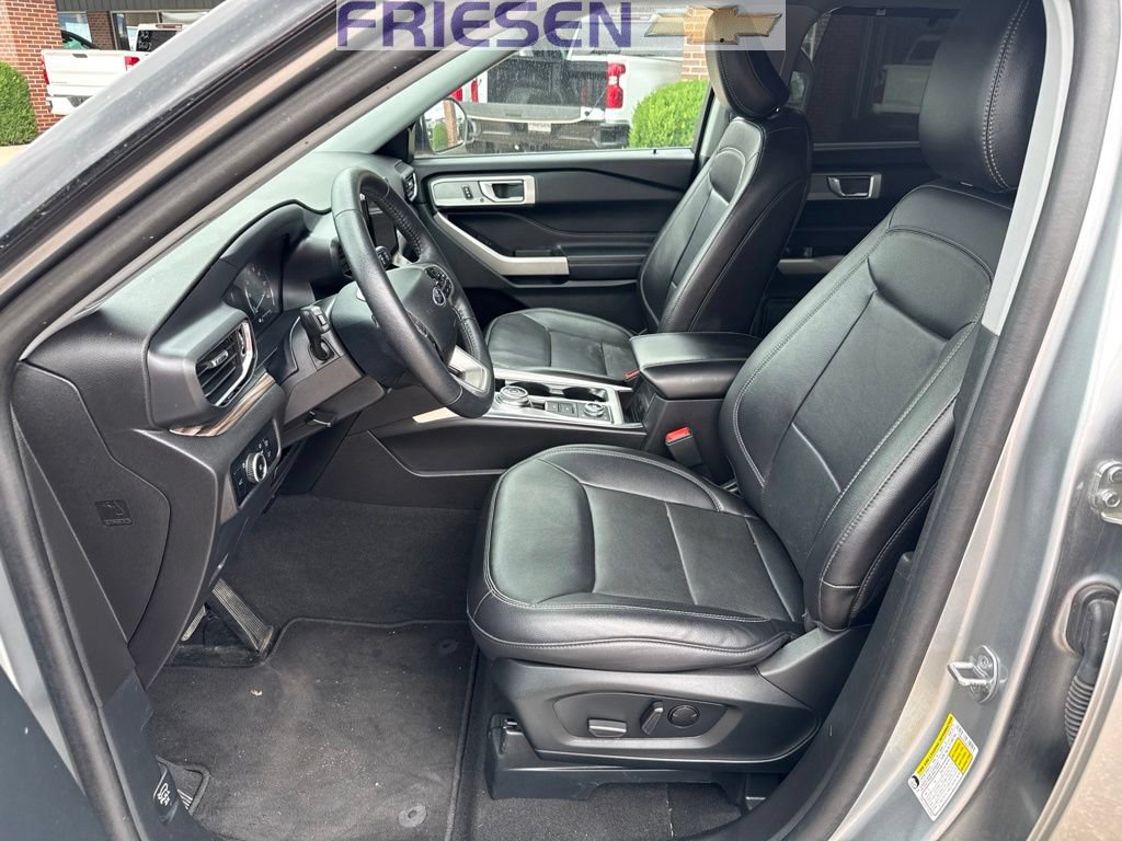 Used 2024 Ford Explorer Limited AWD/4WD image 8