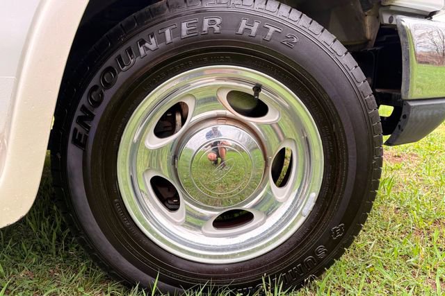 Used 2010 Ford E-150 and Econoline 150 RWD image 17