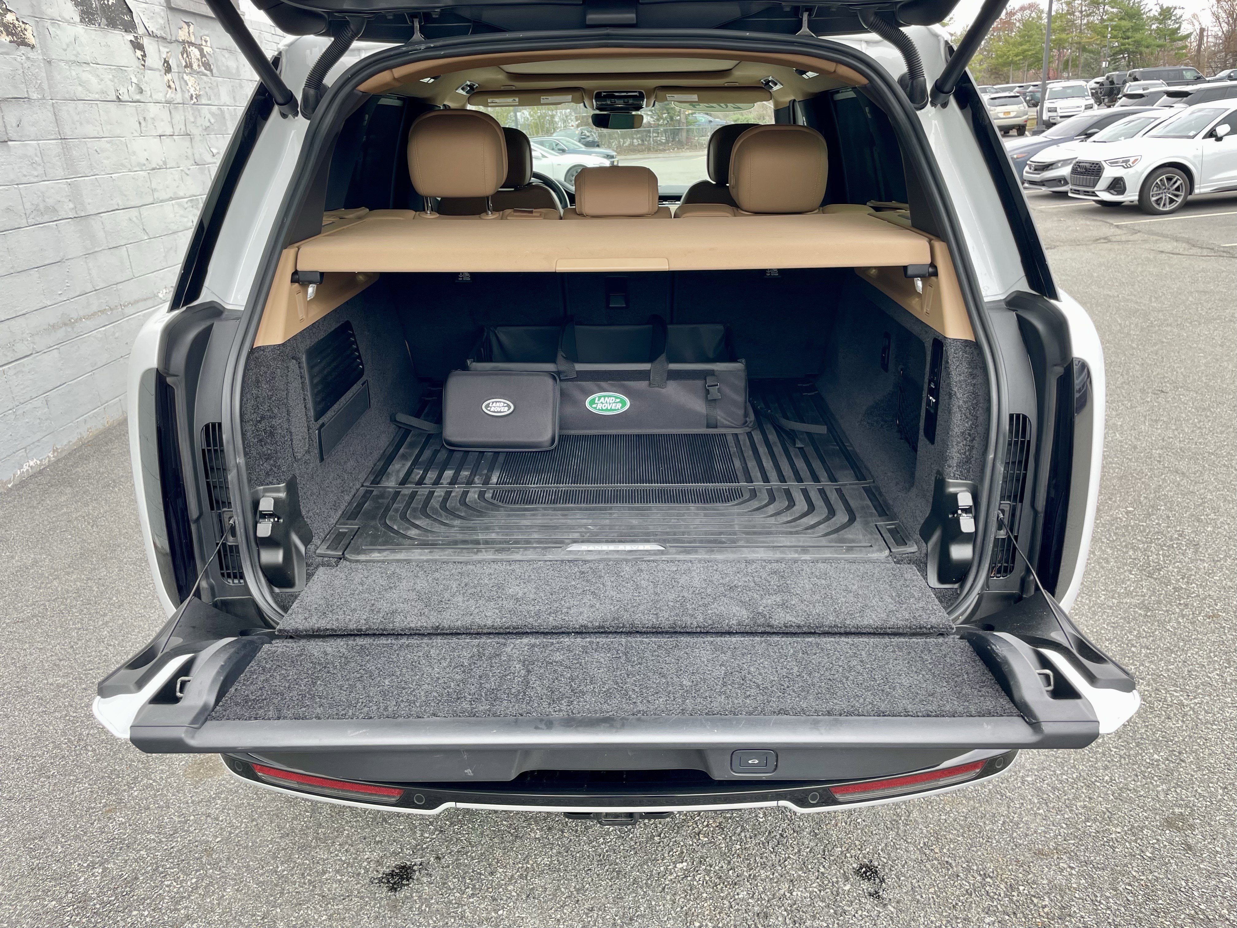 Certified 2024 Land Rover Range Rover SE image 35