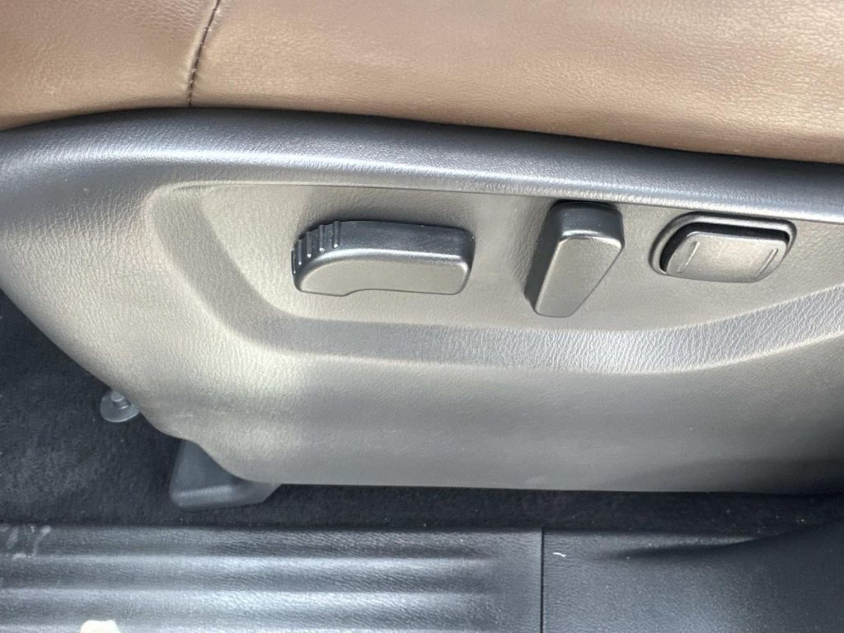 Used 2023 Nissan Armada Platinum w/ Captain's Chairs Package AWD/4WD image 22