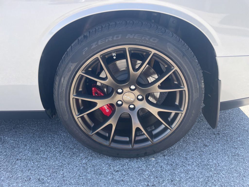 Used 2016 Dodge Challenger SRT Hellcat RWD image 34