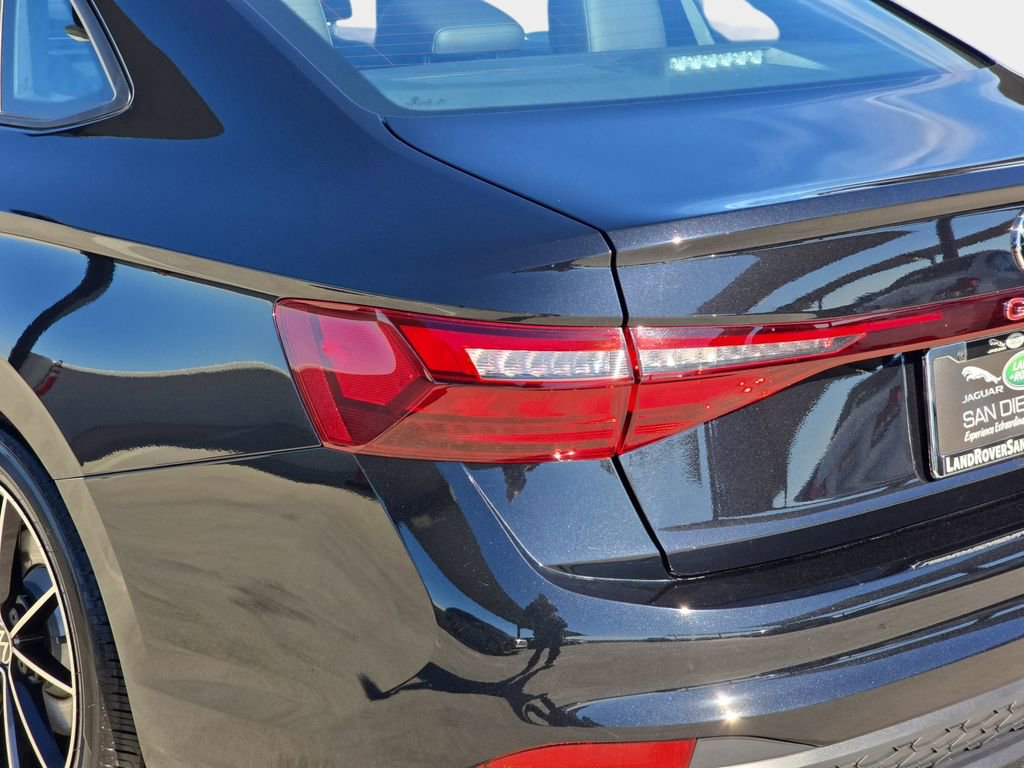 Used 2025 Volkswagen Jetta GLI Autobahn FWD image 35