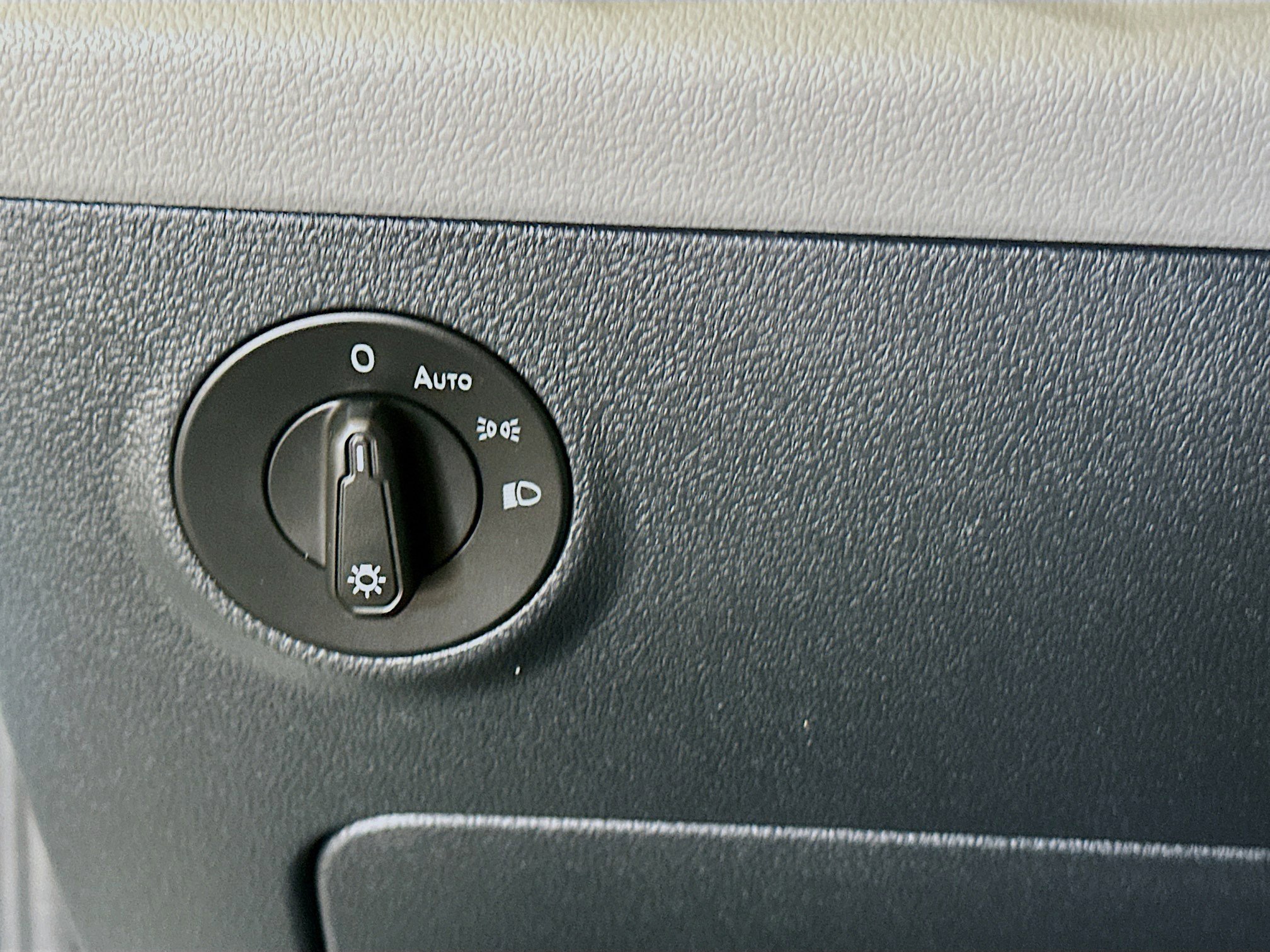 Used 2024 Volkswagen Taos S image 17