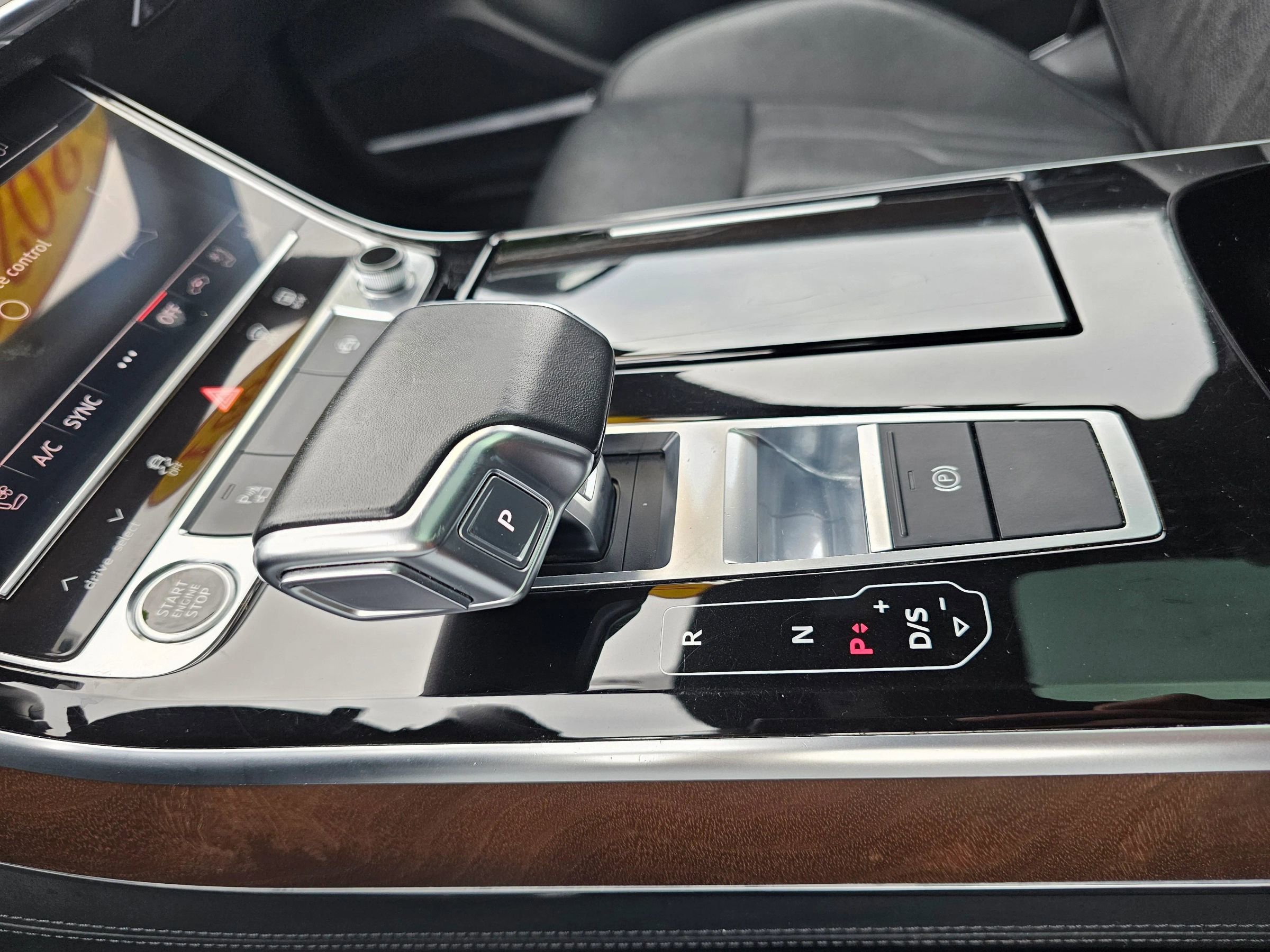 Used 2021 Audi A8 L 3.0T image 33