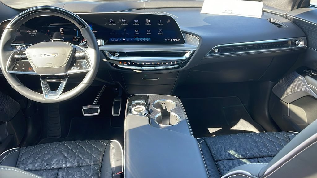 Used 2026 Cadillac Lyriq V AWD/4WD image 15