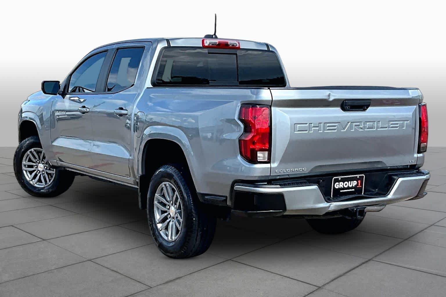 Used 2024 Chevrolet Colorado LT w/ LT Convenience Package II RWD image 12