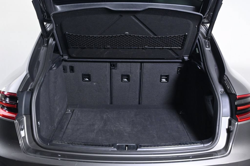 Certified 2018 Porsche Macan S AWD/4WD image 27