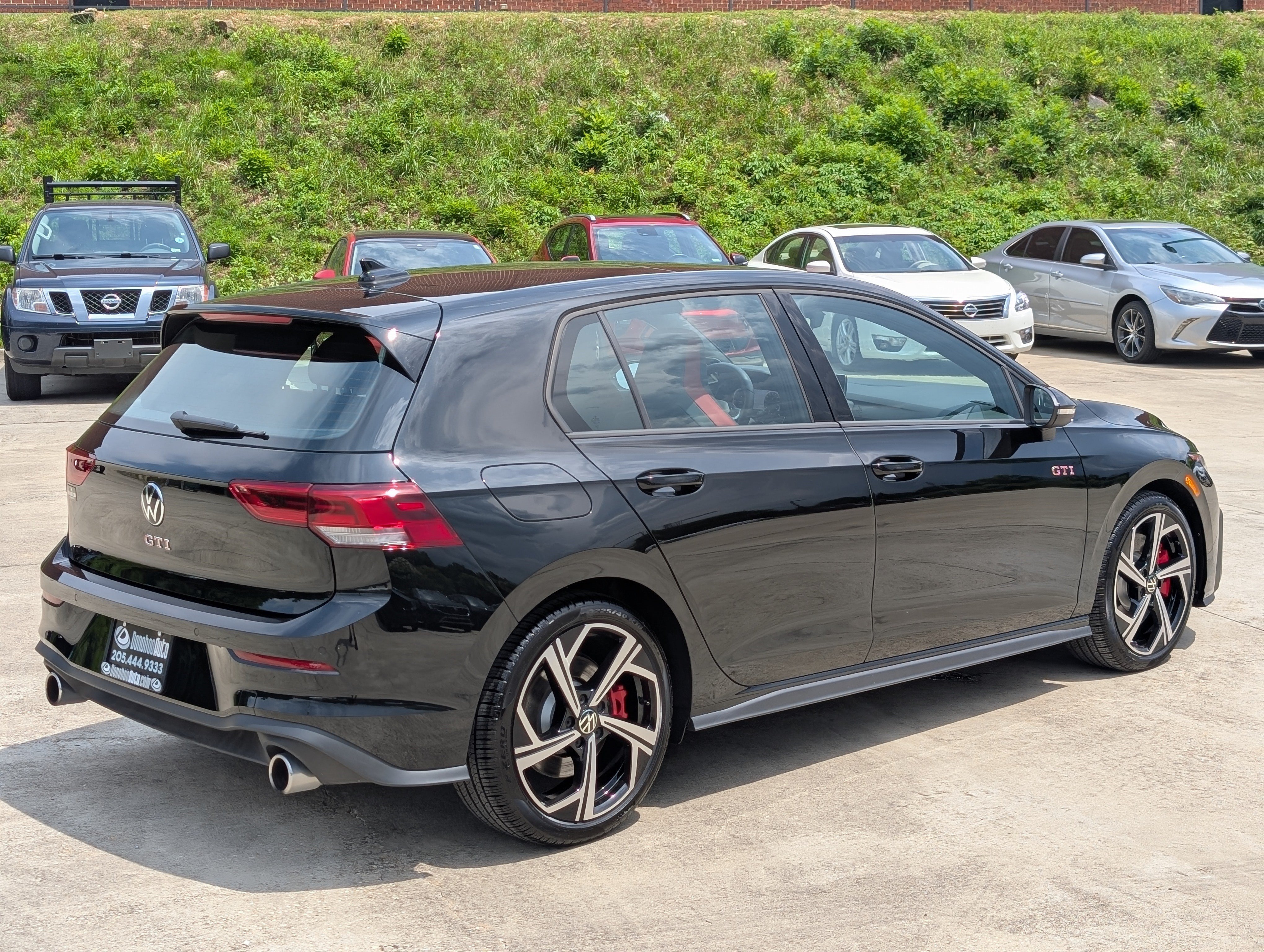 Used 2026 Volkswagen GTI SE FWD image 9