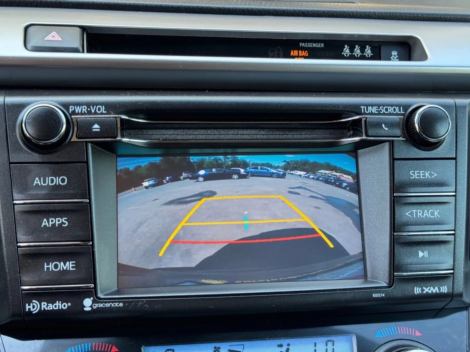 Used 2018 Toyota RAV4 XLE AWD/4WD image 27
