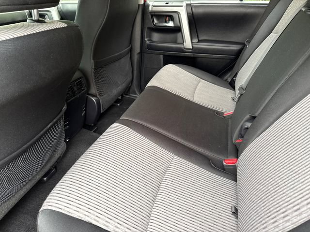 Used 2018 Toyota 4Runner SR5 AWD/4WD image 17