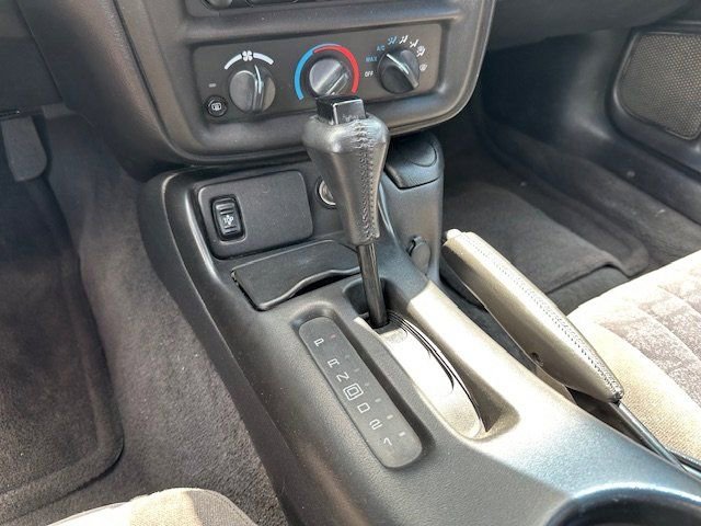 Used 2000 Chevrolet Camaro Z28 image 14