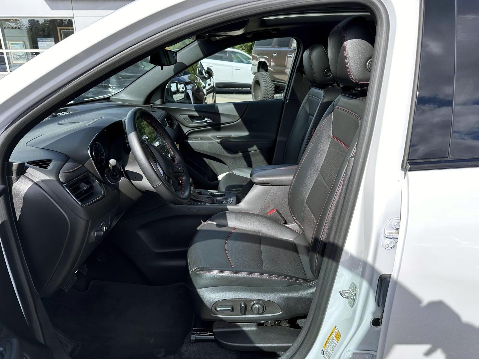 Used 2024 Chevrolet Equinox RS w/ RS Leather Package AWD/4WD image 11